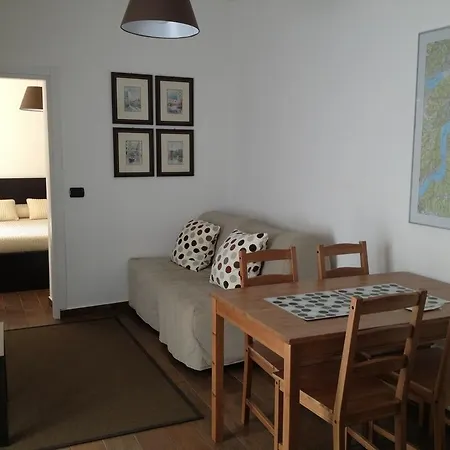 Via Torno Apartamento